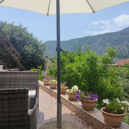 Apartments Feniks Kotor Exteriör bild