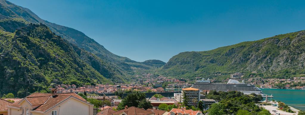 Apartments Feniks Kotor Exteriör bild