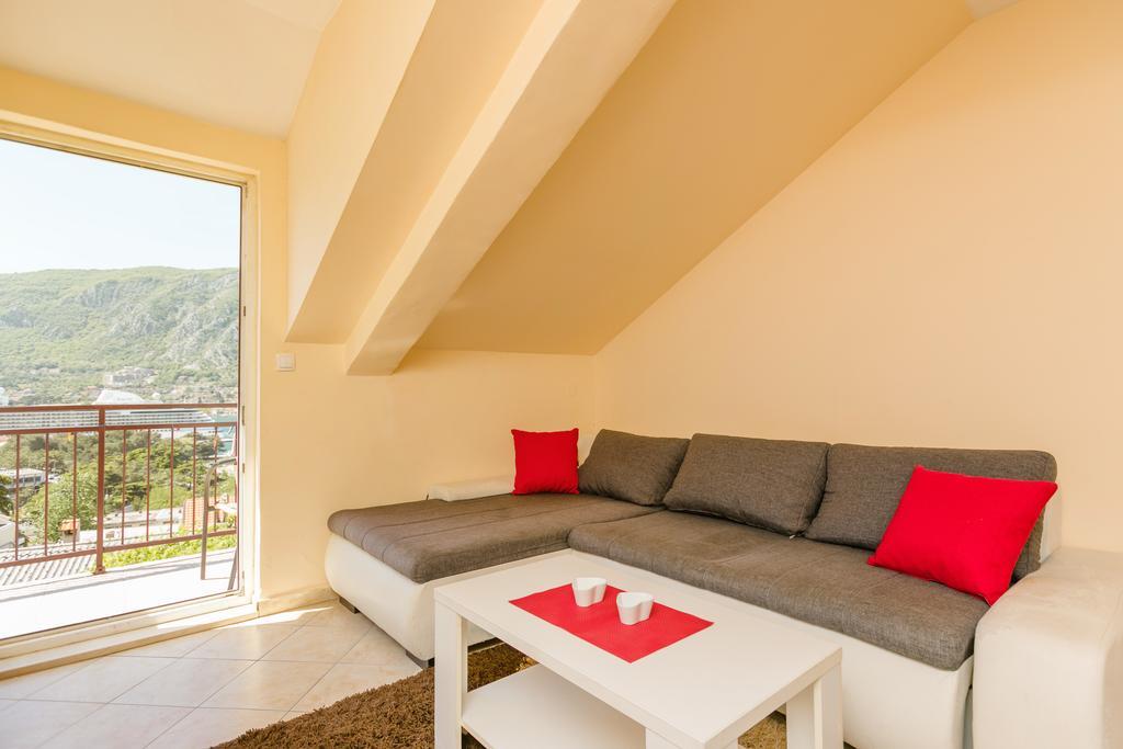 Apartments Feniks Kotor Exteriör bild