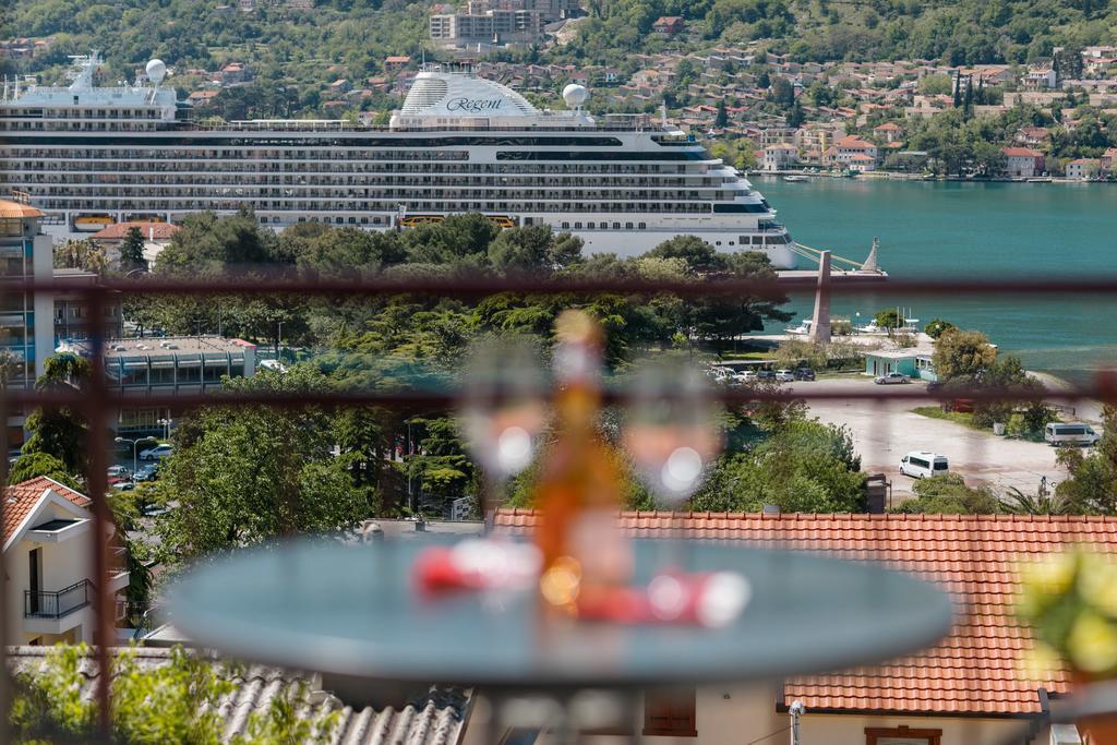 Apartments Feniks Kotor Exteriör bild