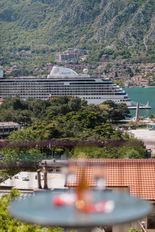 Apartments Feniks Kotor Exteriör bild